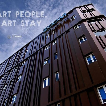 Zoom Smart Hotel Jemursari スラバヤ エクステリア 写真
