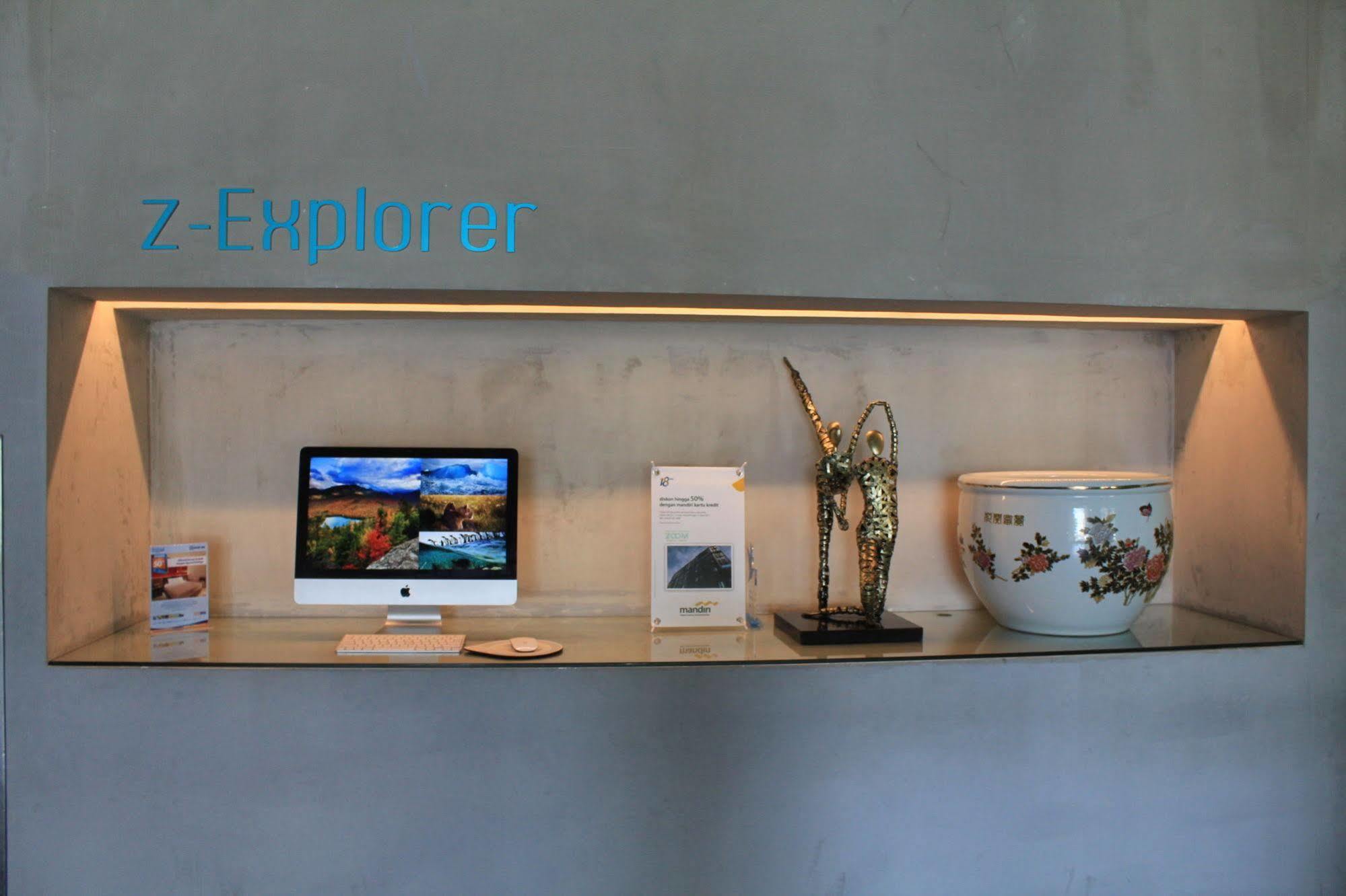 Zoom Smart Hotel Jemursari スラバヤ エクステリア 写真