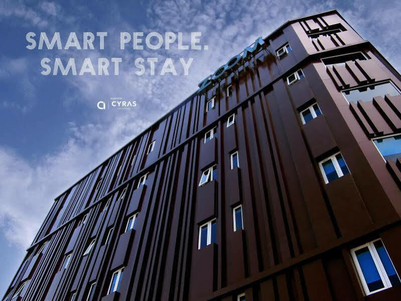 Zoom Smart Hotel Jemursari スラバヤ エクステリア 写真